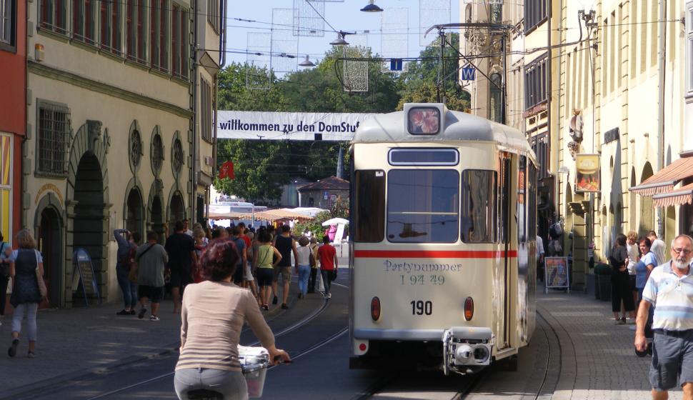 Die Gelenkwagen "partytour" tram in Erfurt